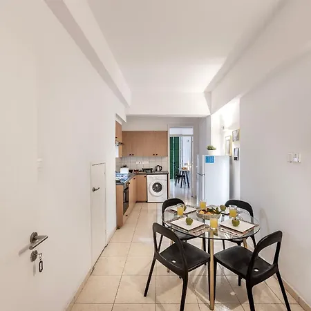 Apartment Queen Regina Nicosia